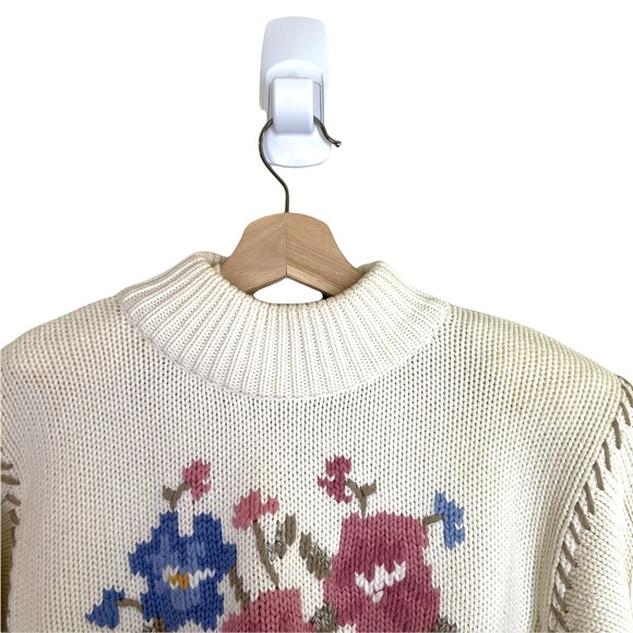 Vintage Liz Sport Petite SM Knit Sweater Cream Floral Embroidery Grannycore Y2k - Picture 3 of 12